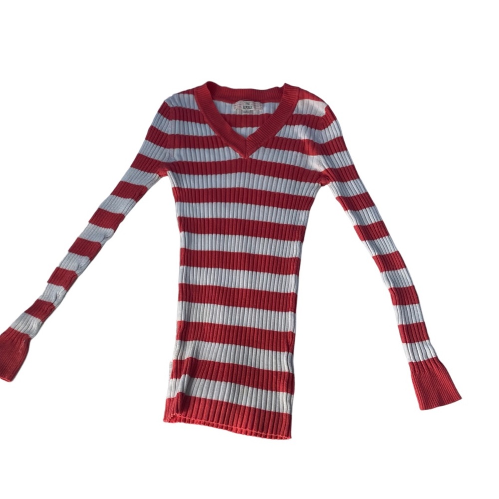 Pink Republic Stretchy V-neck Coral and White Sweater
